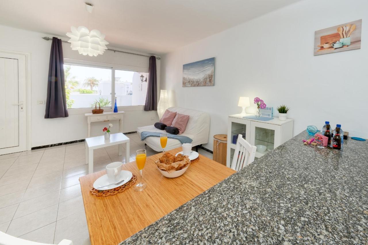 Suite Helios Relax A 500M De La Playa Puerto del Carmen  Exteriör bild